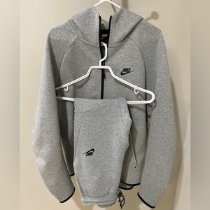 Men’s Grey Nike Tech Fleece Tracksuit